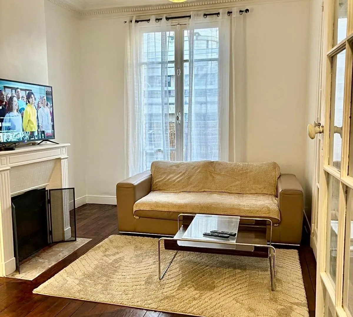 Guest House Tour Eiffel Paris location